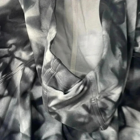 Lululemon la all yours bubble hem hoodie - Picture 7 of 8